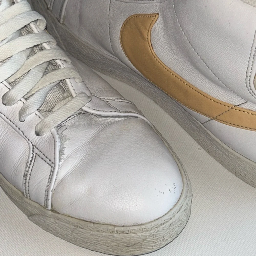 Nike Sneakers SB Blazer Mid Core Gold Mens Size 12